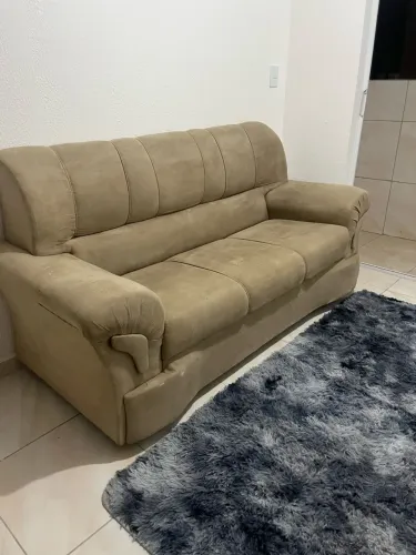 Vende-se Sofá de 3 lugares