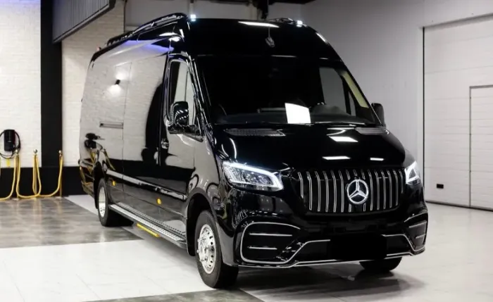MERCEDES-BENZ SPRINTER TOURIST 519 CDI V6 3.0 2025/2026 UNICA NO BRASIL