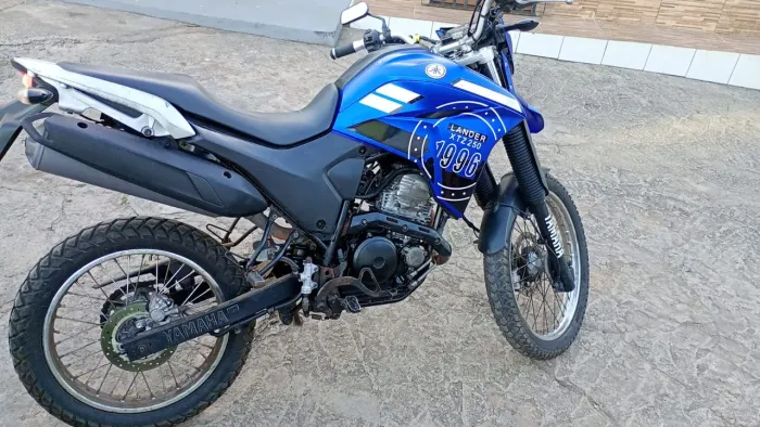 Moto Lander XTZ 250 