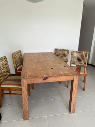 MESA MADEIRA COM 4 CADEIRAS
