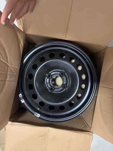 RODAS ARO 15 + CALOTA POLO ORIGINAL(NUNCA USADAS)