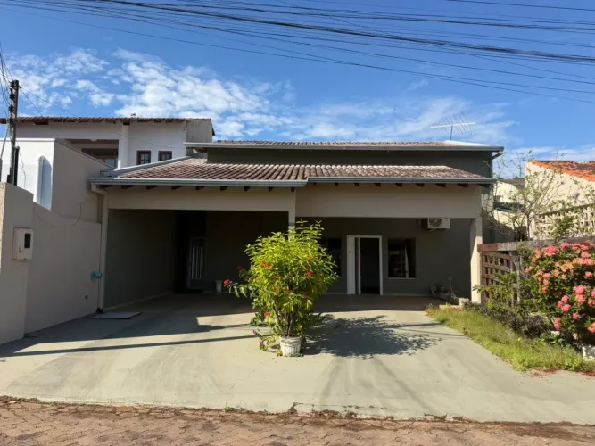 Casa para Venda em Porto Velho, Costa e Silva, 4 dormitórios, 1 suíte, 3 banheiros, 4 vaga