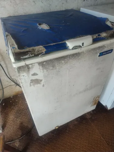 Freezer refrigerador metalfrio pequeno serpentina de Cobre externa gela muito $450