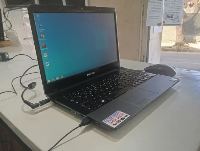 NOTEBOOK -SAMSUNG -i3_ R$599