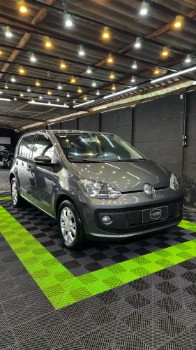 Volkswagen Up! High 1.0 TSI Total Flex 12V 5P 2016