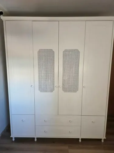Guarda-Roupa Infantil em MDF Branco - Excelente Estado