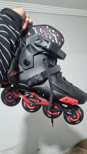 Patins traxart revolt tamanho 43/44, usado apenas uma vez, excelente estado