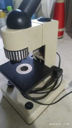 MICROSCOPIO MONOCULAR
