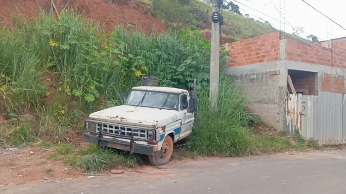 F4000 a venda ano 1977