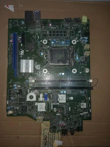 placa-mãe Dell OptiPlex da série 5090 SFF.Ela LGA 1200