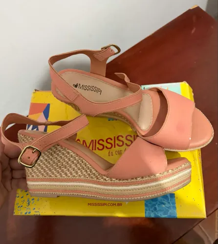 Sandália mississipi anabela marsala 37