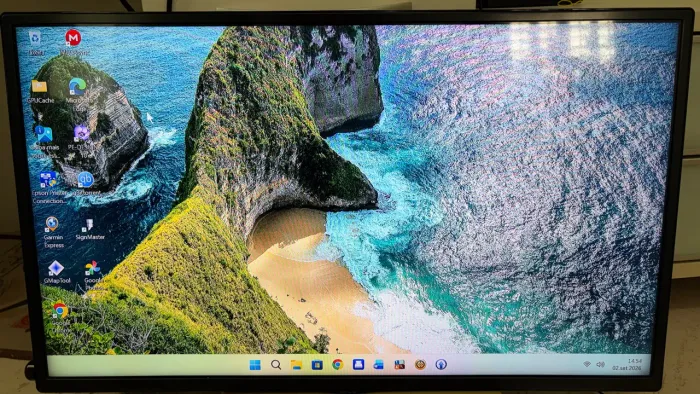 Monitor Profissional de Digital Signage LG Flatron 32SE3B-B com TV Stick