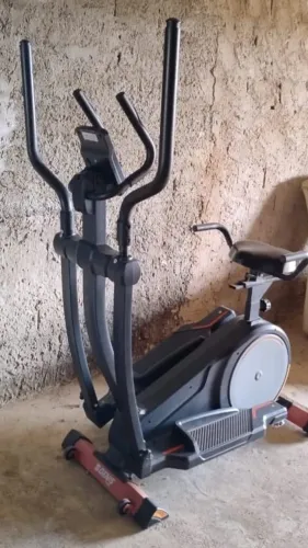 Vendo bicicleta ergométrica com elíptico 