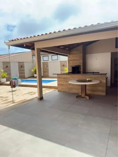 Casa para alugar na praia completa em Itapema do Norte - Itapoá!
