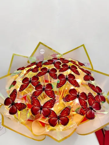 Buquê de Borboleta com LED + Foto do casal e recado - Cores Vermelhas- Azuis- Verdes-Rosas