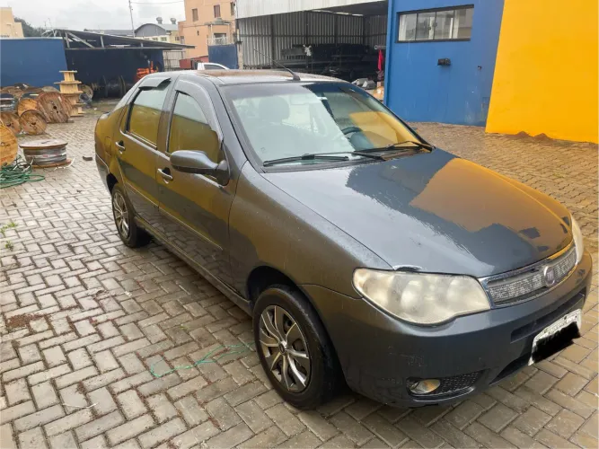 Fiat Siena HLX 1.8 MPI Flex 8V 4P 2005