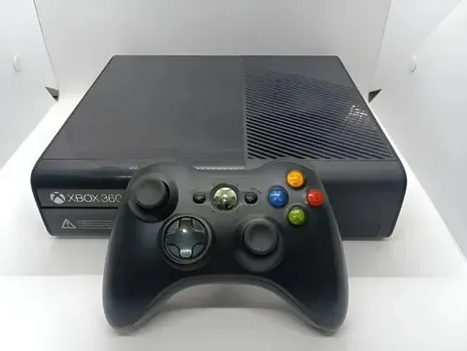 Console Xbox 360 Super Slim Original (com defeito)