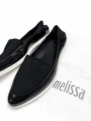 Sapatilha/Mocassim Melissa Slip On (preto e branco)