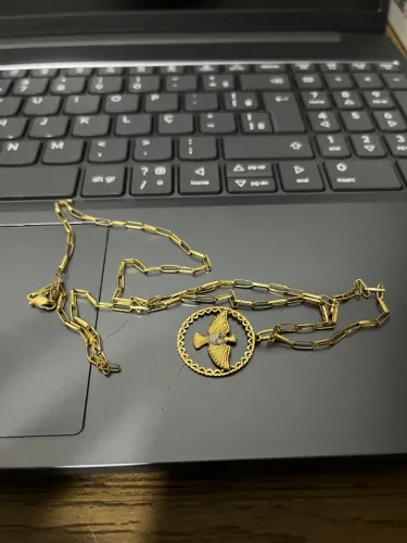 Cordão de ouro 750k, 4.5 gramas. Valor R$ 2900.