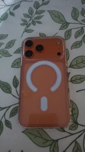 XR na carcaça do iPhone 17 pro 