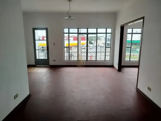 Casa espaçosa com 4 quartos para locação no Imóvel Pedregulhal, Mogi Guaçu, SP