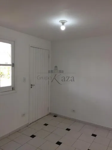 Casa Condomínio - Jardim Americano - Condomínio Tancredo Neves - 2 Dormitórios - 65m².