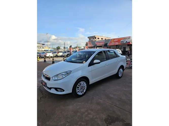 Fiat Grand Siena Attrac. 1.4 EVO F.flex 8V 2015