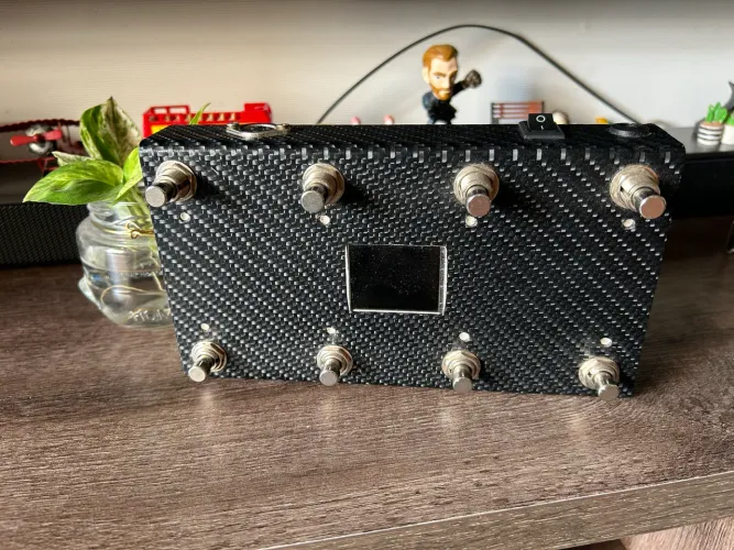 Controlador Midi 8 foots - HX Line 6 Ampero - Mooer