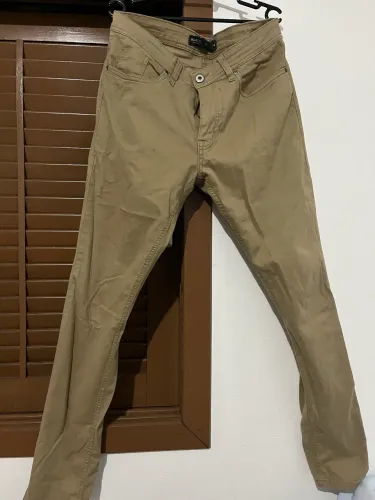 Calça masculina tamanho 42