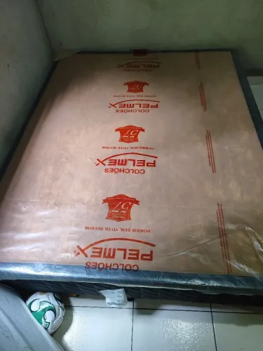 Cama Box Queen Pelmex + Colchão Ortopédico - Usado mas em Ótimo Estado