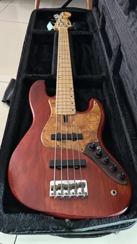 Contra baixo JAZZ BASS GARCIA?S