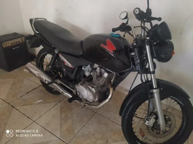 Titan es 2004