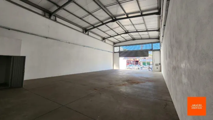 Galpão para Locação 280 m² | Pé-direito de 7 m | Santa Mônica