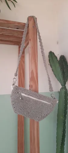 Pochete em crochê
