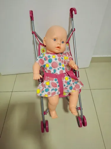 Carrinho com boneca Bebezão