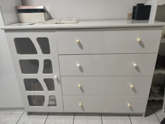 Vendo cômoda+ guarda roupa