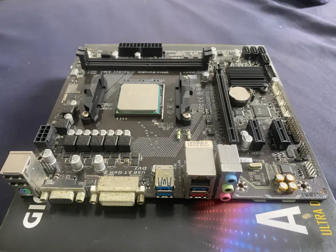 Ryzen 5 1600 + placa mãe