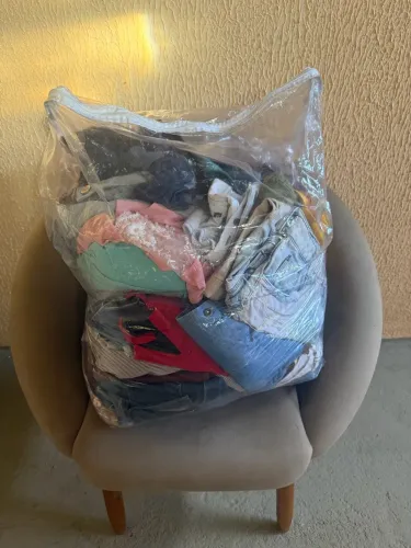 Lote 50 peças roupas femininas - incluindo blusas novas na etiqueta