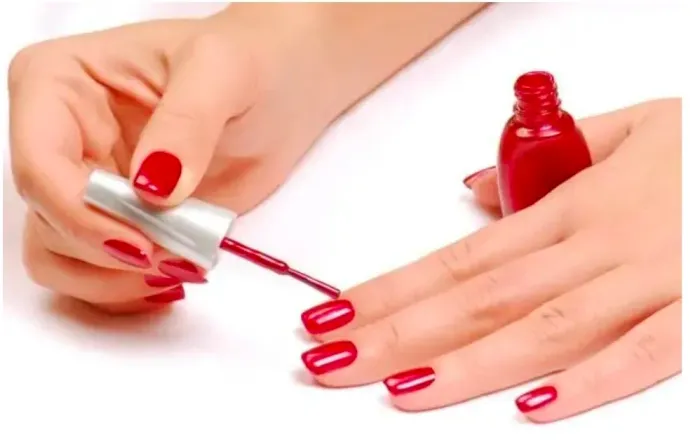 Procura-se Manicure/Designer de Unhas para parceria comercial