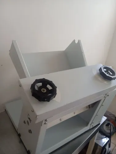 Vende se cilindro de massa e estufa elétrica