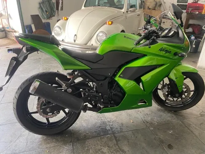 Kawasaki Ninja 250R 2012 Verde Impecável 30 Mil Km