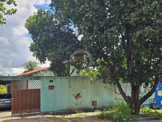 Casa à Venda, 3 Quartos em Lote com 403m2, no Jardim Vila Boa