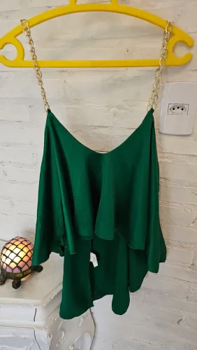 Top verde cetim