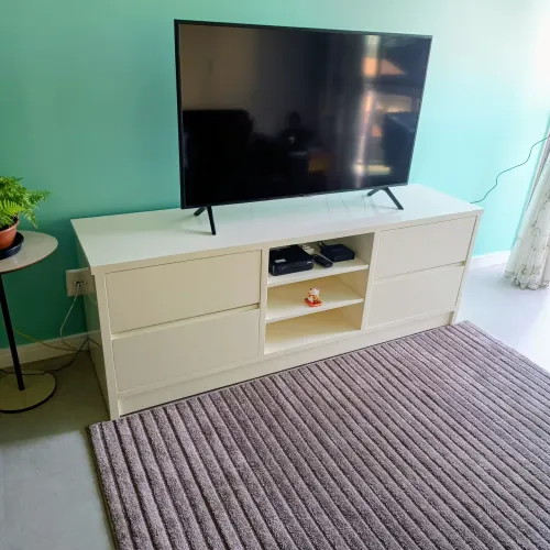 Rack Tv em madeira maciça, laca ALTO BRILHO, como novo!