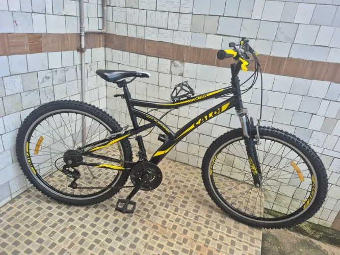 Bike Caloi Andes aro 26 semi nova