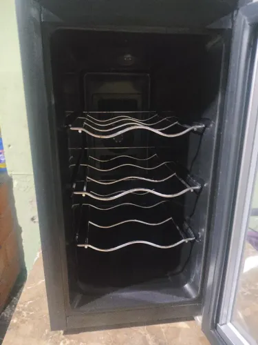 Vendo uma adega