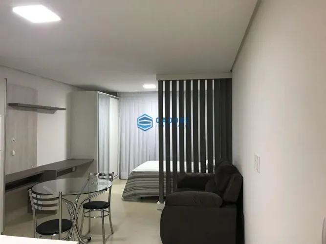 APARTAMENTO STUDIO MOBILIADO NO PETRÓPOLIS