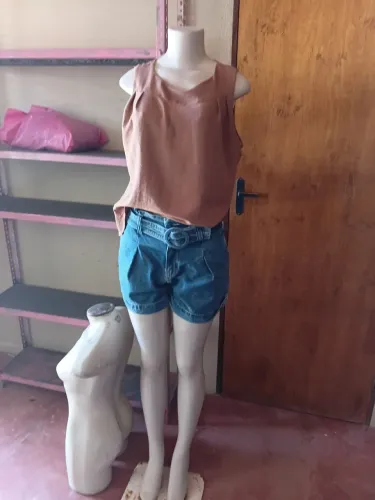 Manequim vendo ou troco por infantil