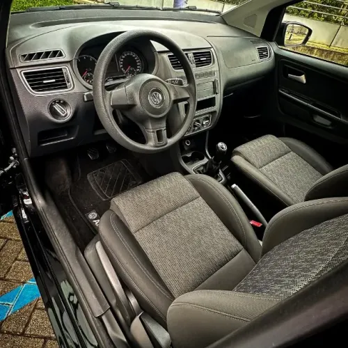 Volkswagen Fox 1.6 MI Total Flex 8V 5P 2014