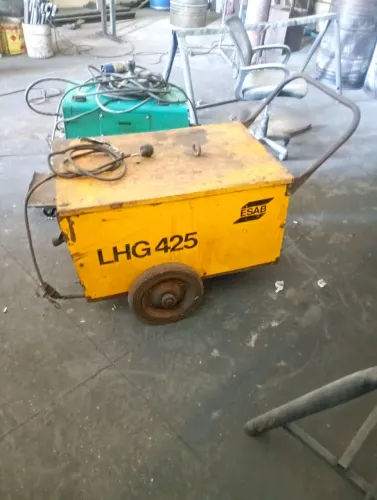 Solda Esab lhg425